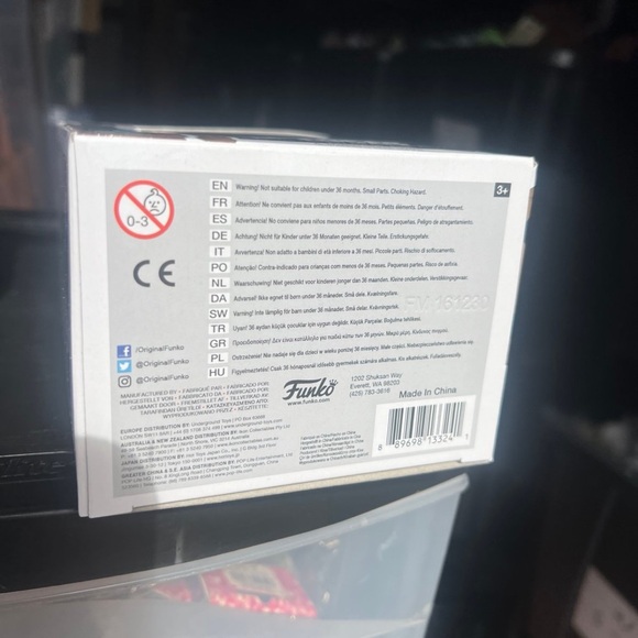 Funko Pop Stranger Things - Lucas Sinclair (w/ Binoculars) #425 New - Picture 4 of 4